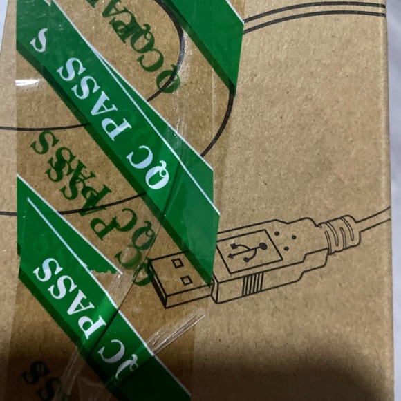 Cup warmer usb new 
In original pack - Picture 4 of 4